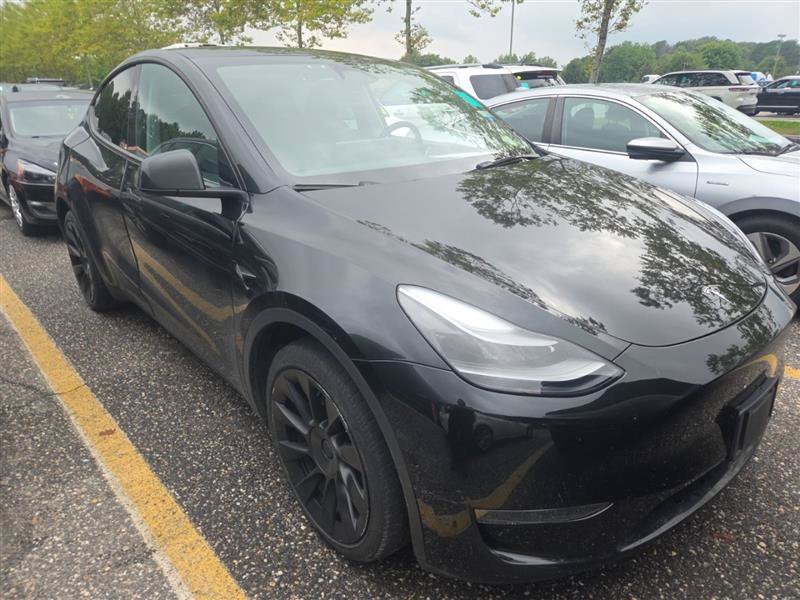 Used 2023 Tesla Model Y Long Range AWD/4WD image 5
