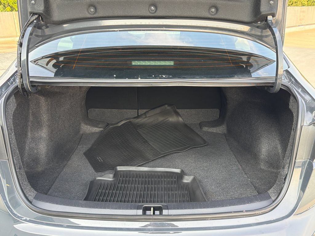 Used 2025 Toyota Corolla LE w/ Convenience Package FWD image 6
