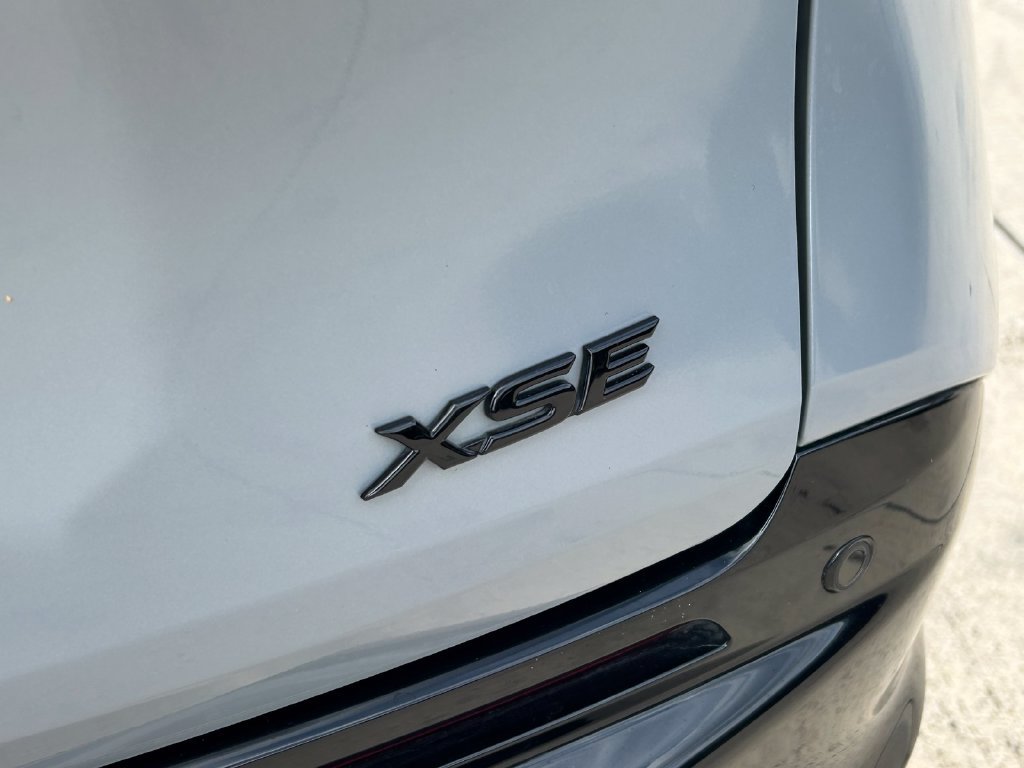 Certified 2025 Toyota Sienna XSE w/ XSE Premium Package AWD/4WD image 14