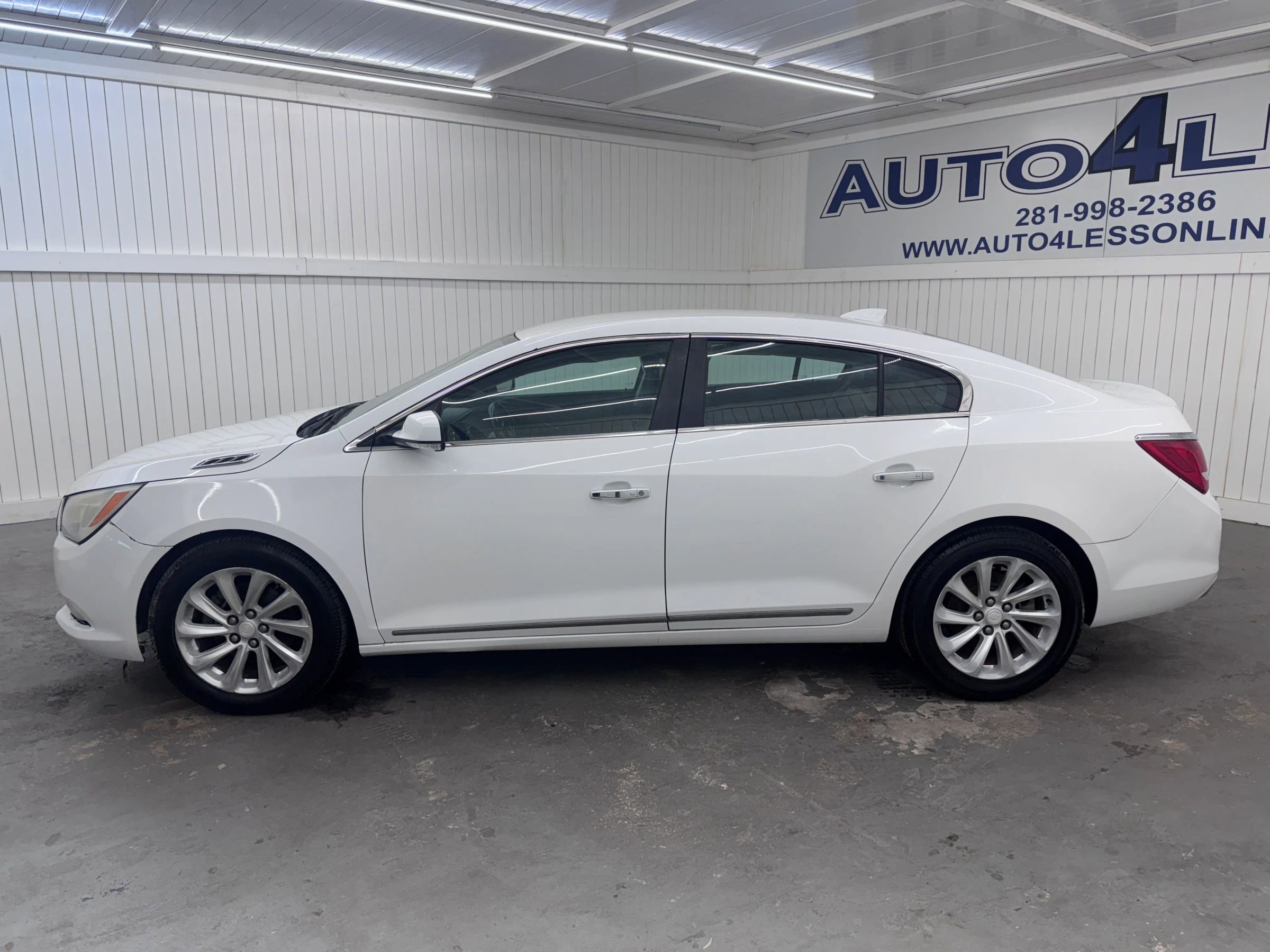 Used 2015 Buick LaCrosse Leather image 8