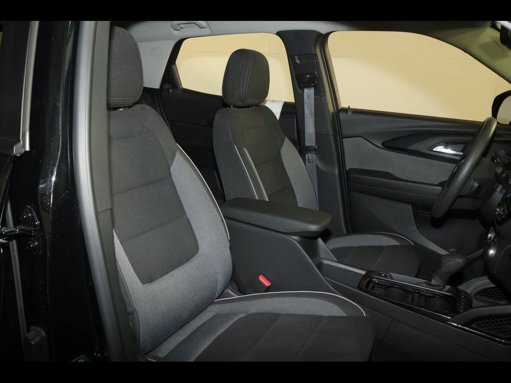 Used 2023 Chevrolet TrailBlazer LT w/ Convenience Package image 29