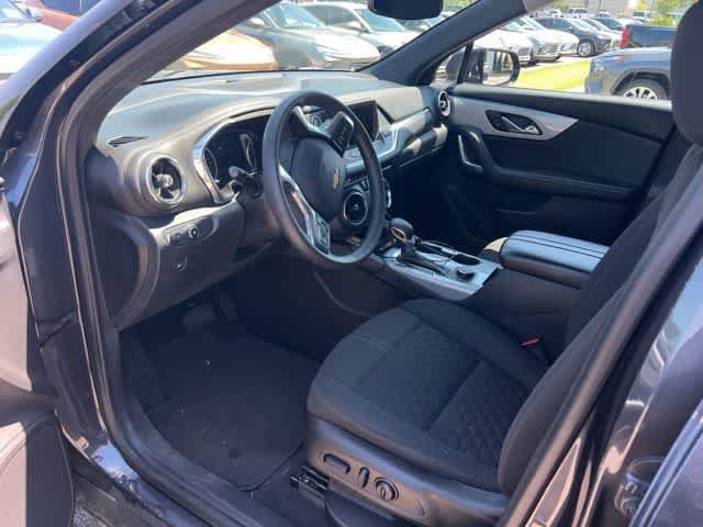 Used 2021 Chevrolet Blazer LT FWD image 2