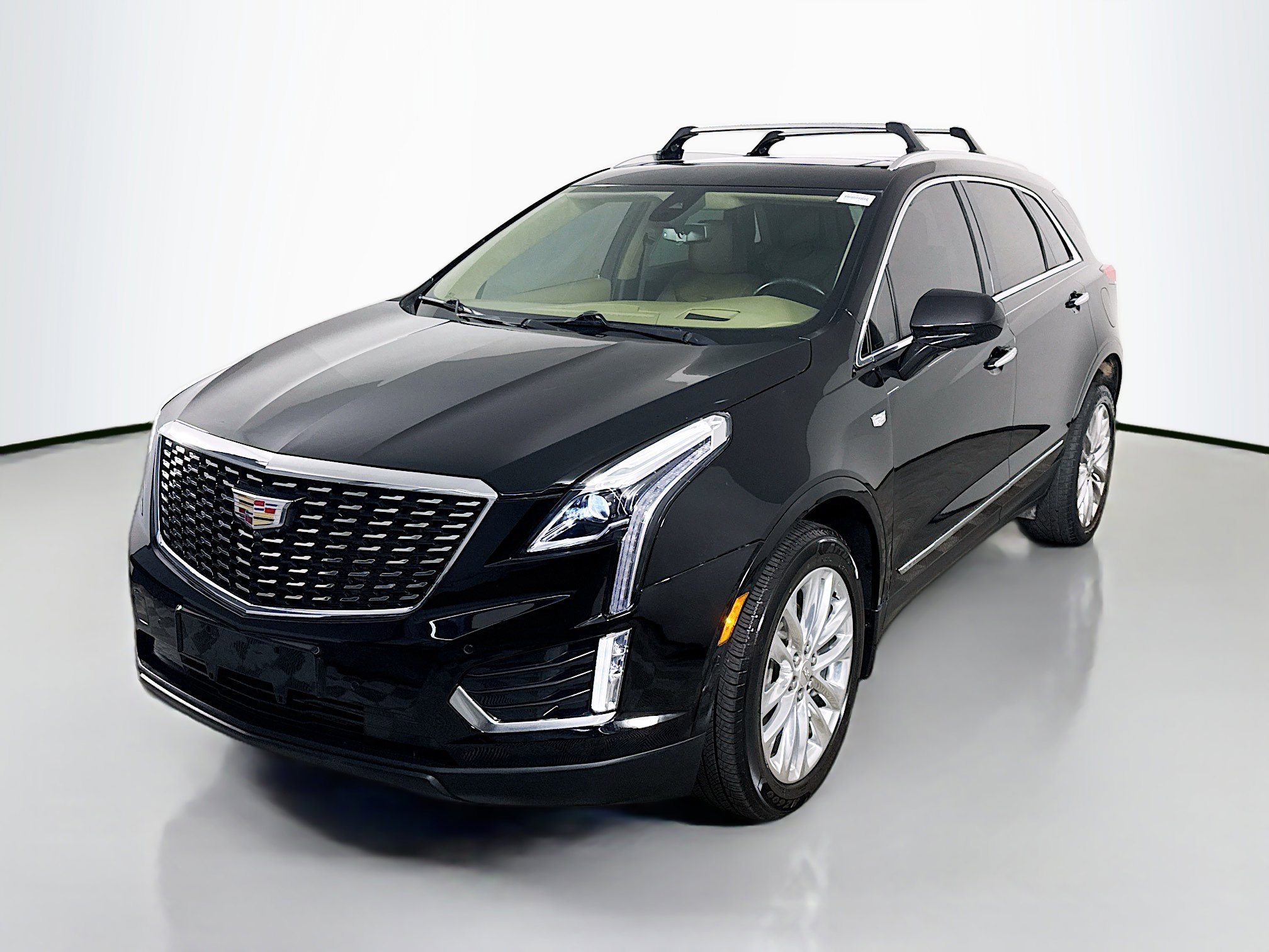 Used 2017 Cadillac XT5 Platinum image 4