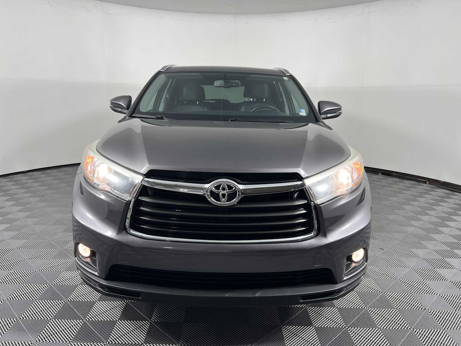 Used 2015 Toyota Highlander XLE FWD image 4