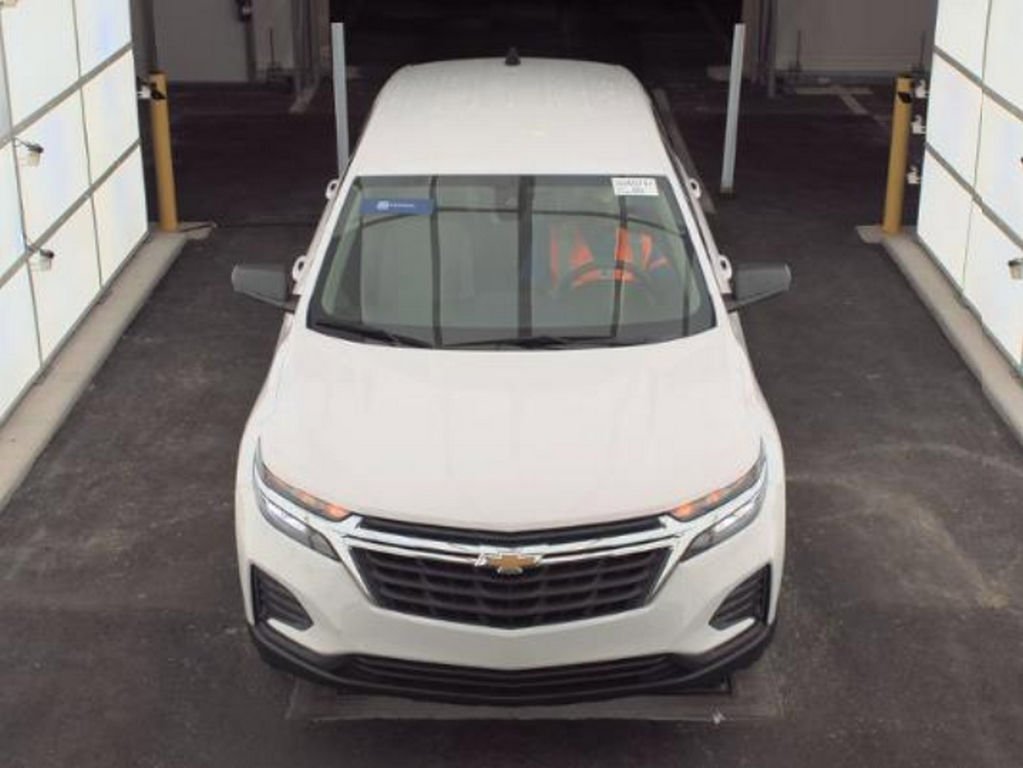 Used 2024 Chevrolet Equinox LS image 2