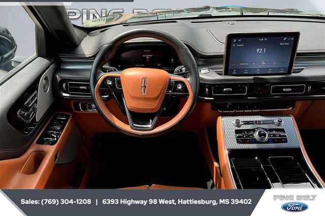 Used 2023 Lincoln Aviator Black Label w/ Dynamic Handling Package image 5