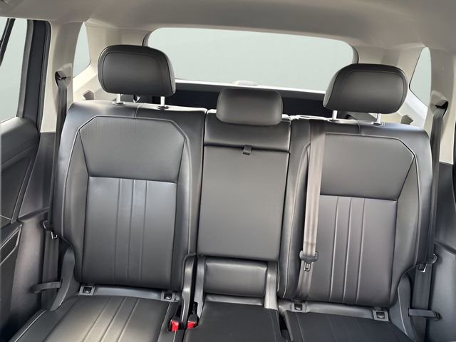 Used 2022 Volkswagen Tiguan SE image 30