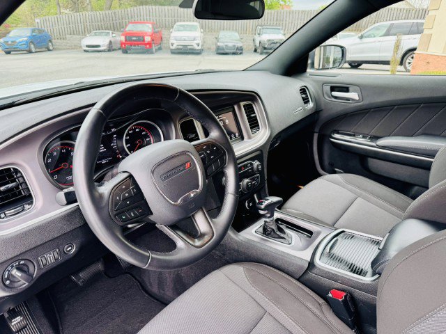Used 2022 Dodge Charger SXT image 12