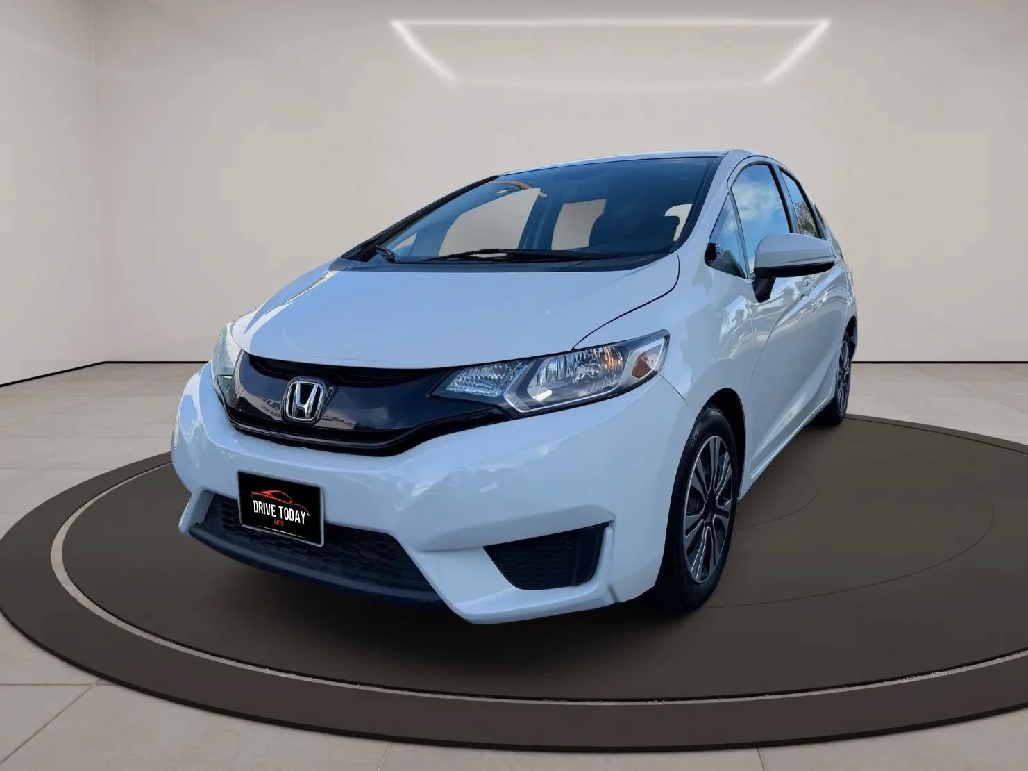 Used 2015 Honda Fit LX image 2
