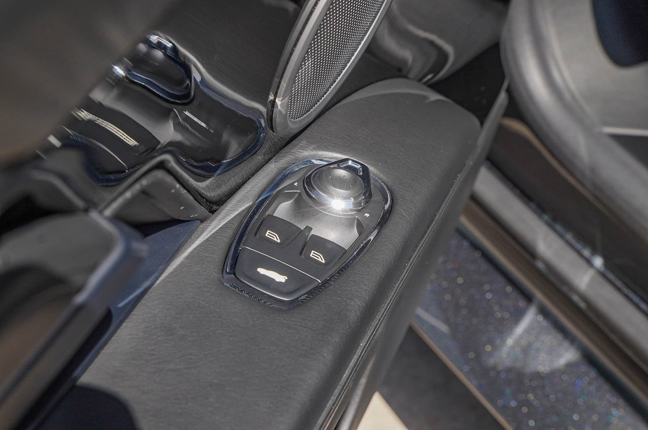 Used 2019 Aston Martin DBS Superleggera image 35