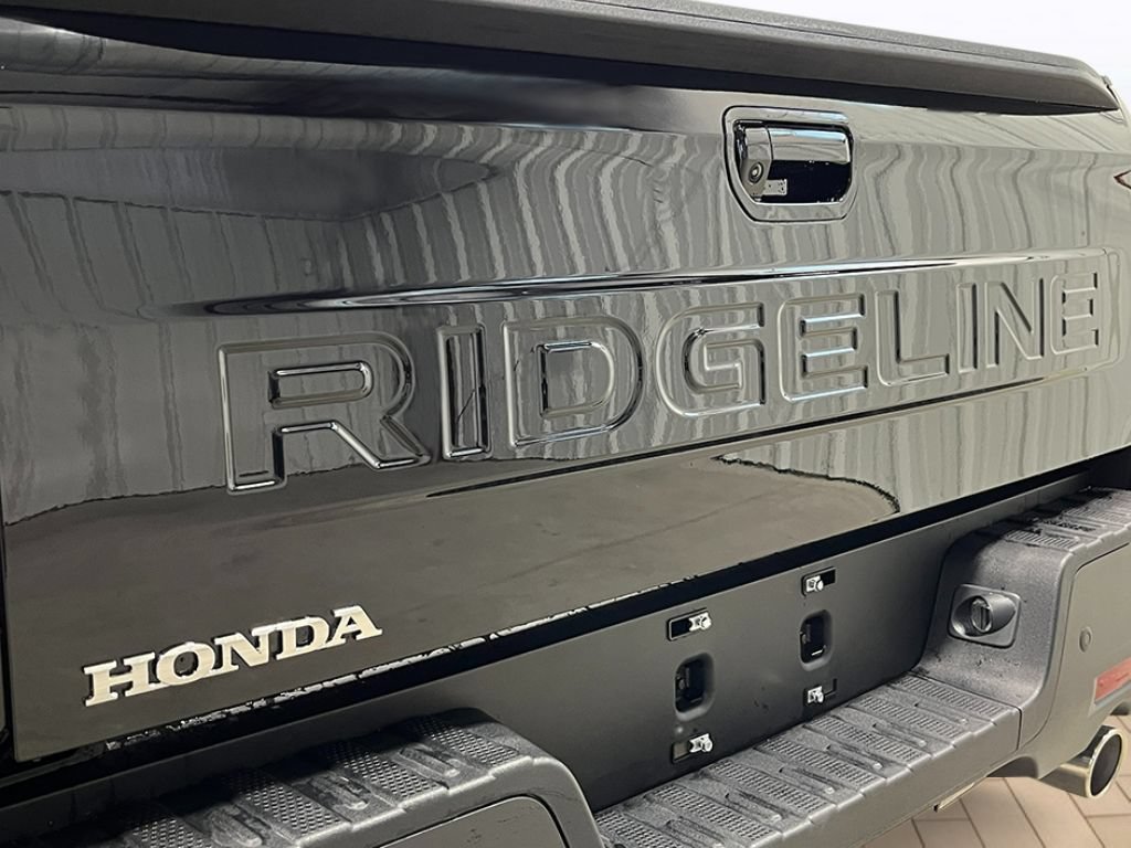New 2026 Honda Ridgeline Black Edition image 6