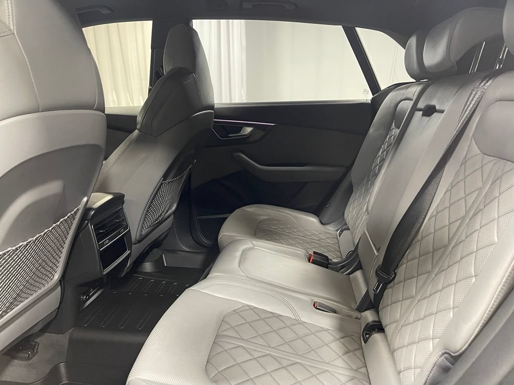 Used 2023 Audi SQ8 Premium Plus AWD/4WD image 25