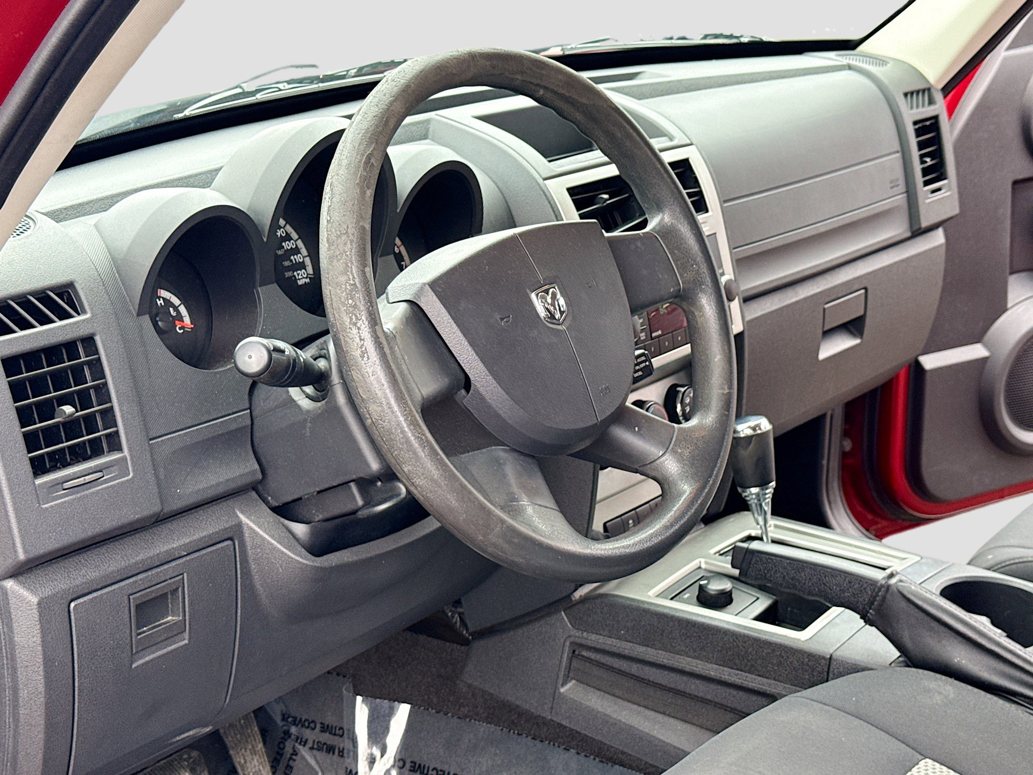 Used 2010 Dodge Nitro Heat image 4