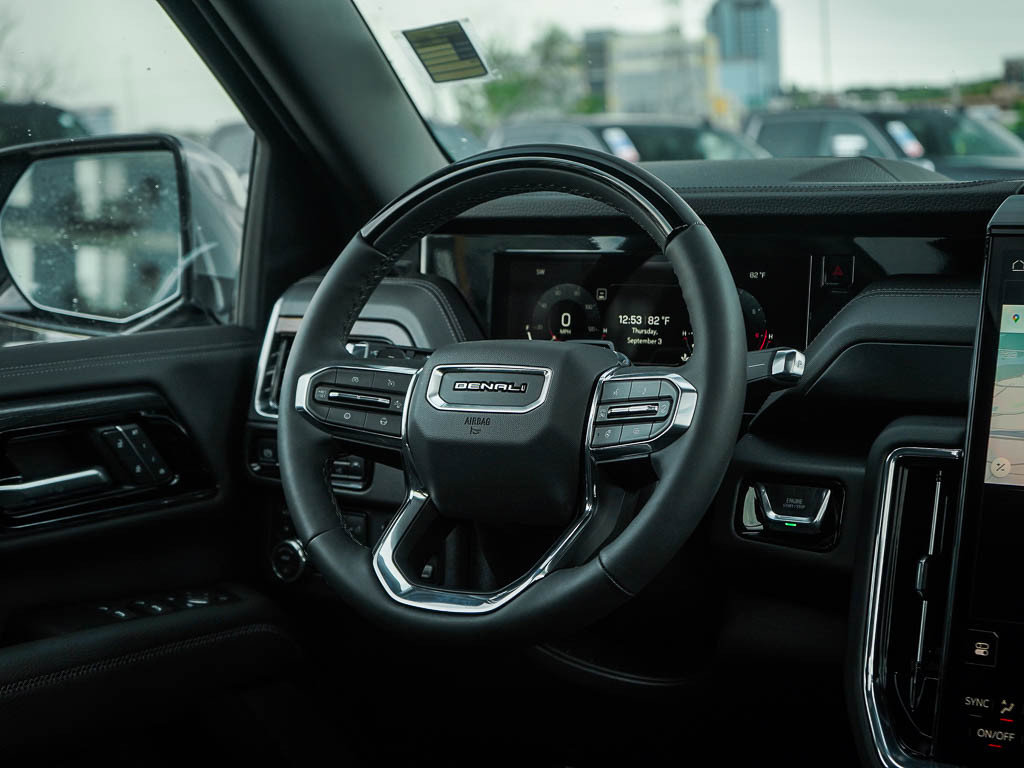 New 2026 GMC Yukon XL Denali w/ Denali Reserve Package AWD/4WD image 17
