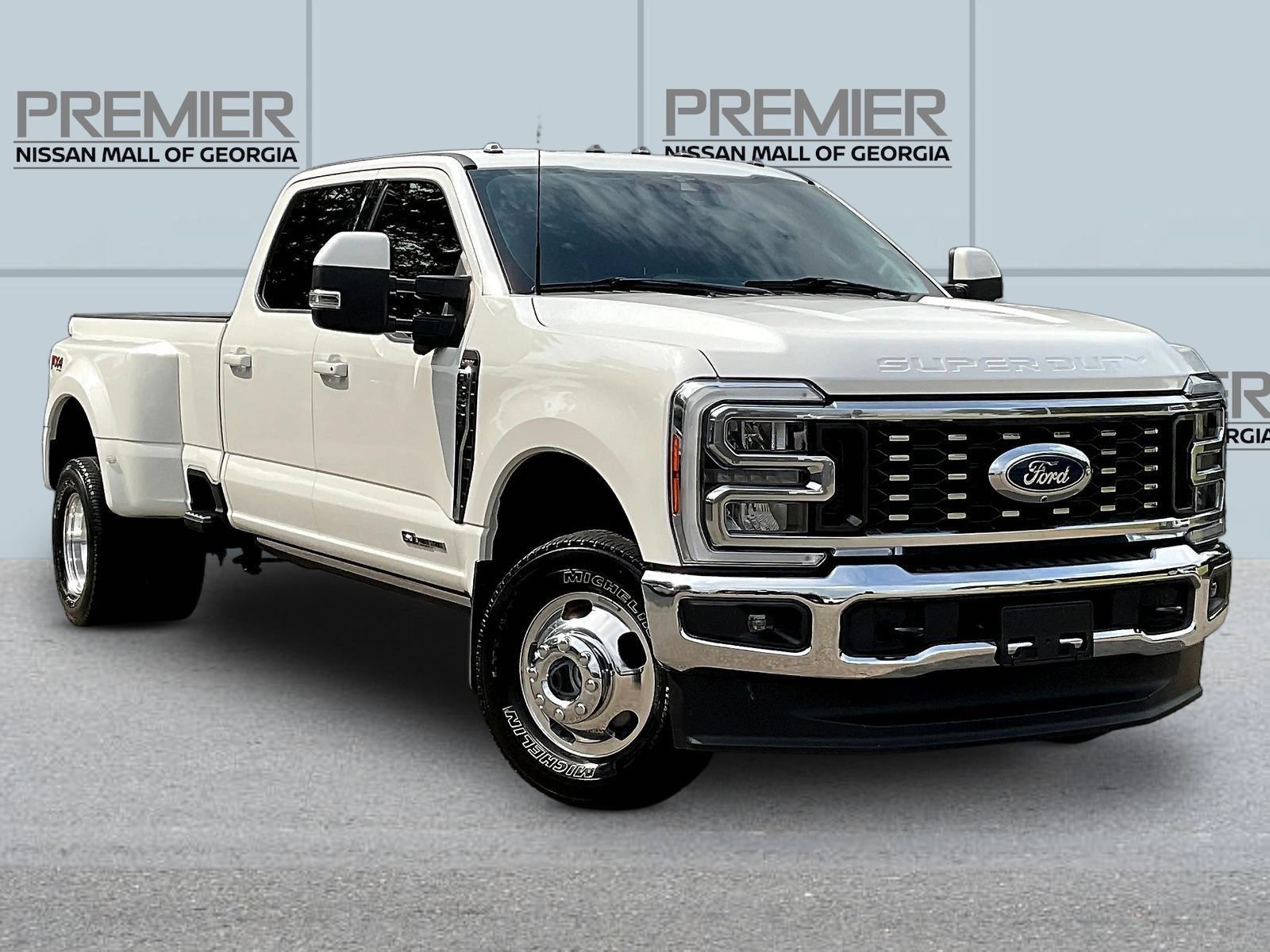 Used 2023 Ford F350 Lariat AWD/4WD image 3