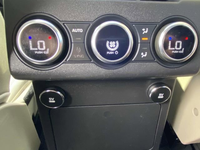 Used 2018 Land Rover Discovery HSE image 20