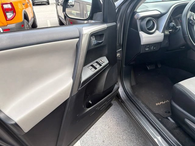 Used 2017 Toyota RAV4 XLE FWD image 11