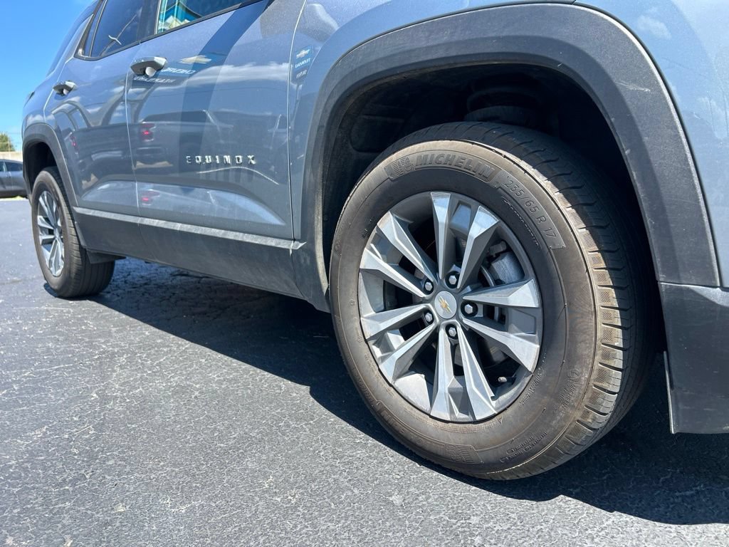 Used 2026 Chevrolet Equinox LT AWD/4WD image 11