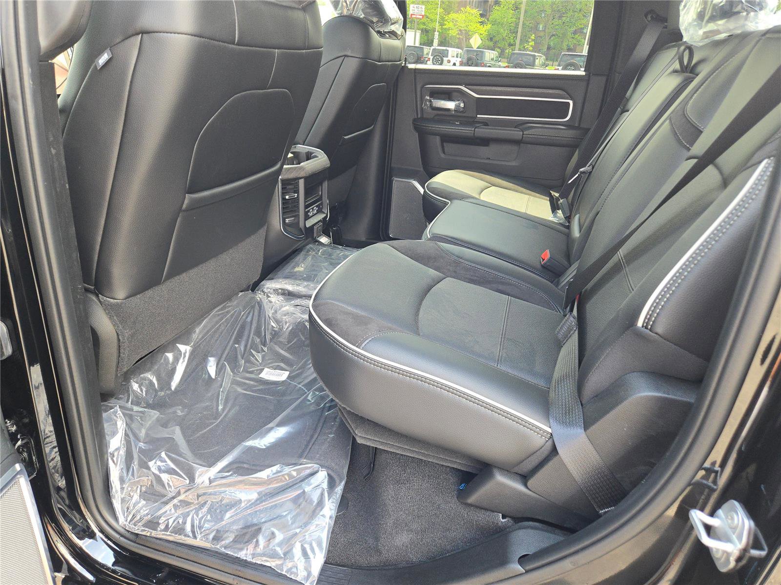 New 2025 RAM 2500 Laramie AWD/4WD image 20