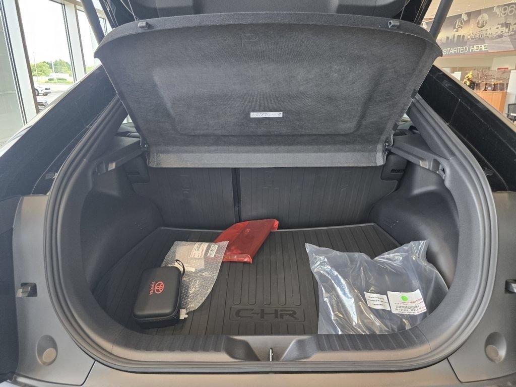 New 2026 Toyota C-HR AWD/4WD image 18