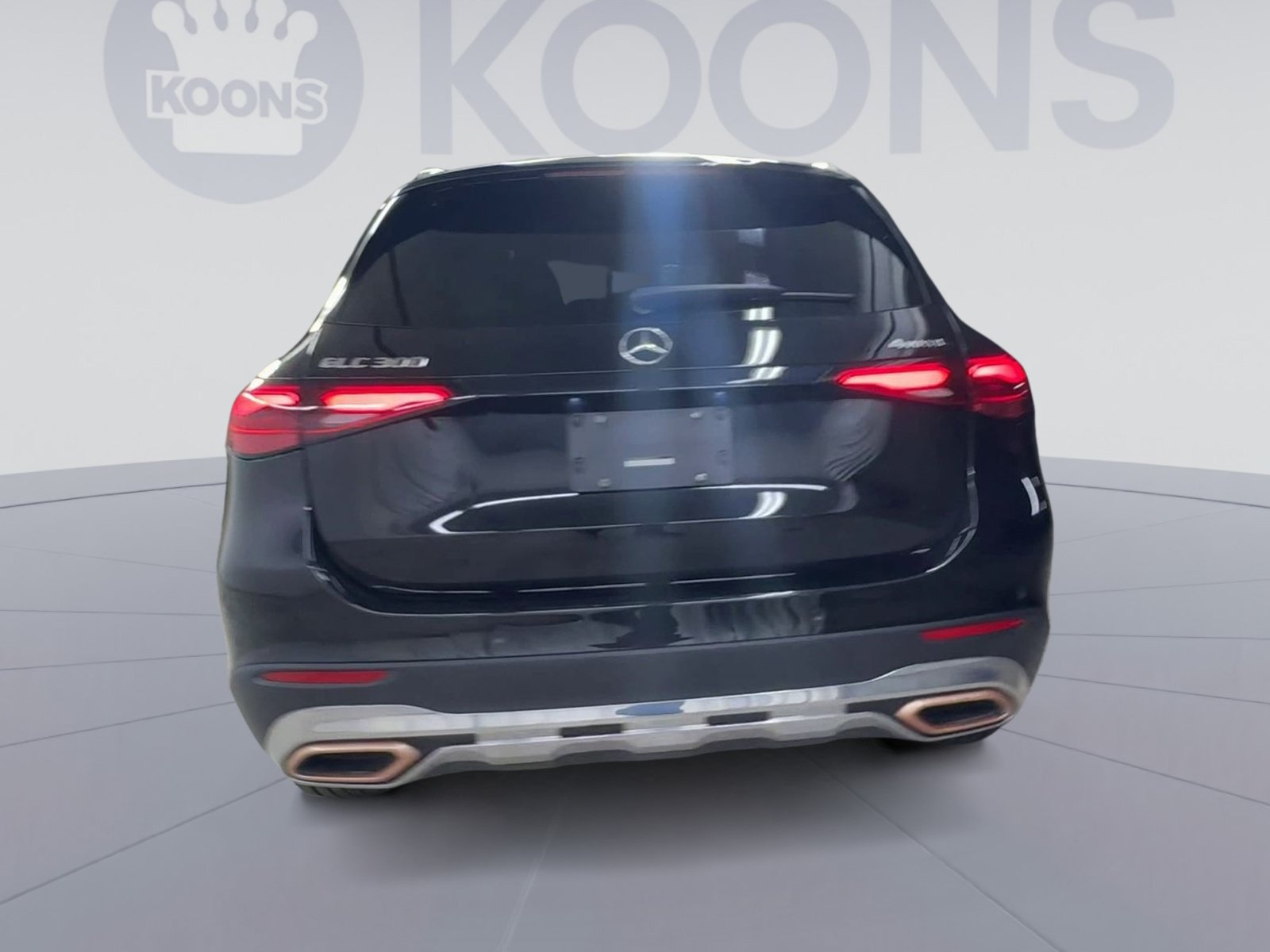 Used 2025 Mercedes-Benz GLC 300 4MATIC image 10