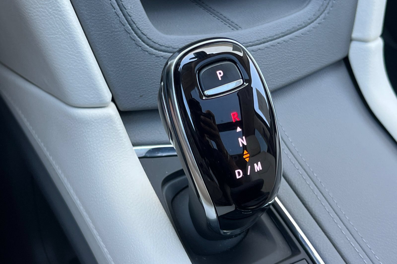 Used 2026 Cadillac XT5 Premium Luxury w/ LPO, Floor Liner Package FWD image 31