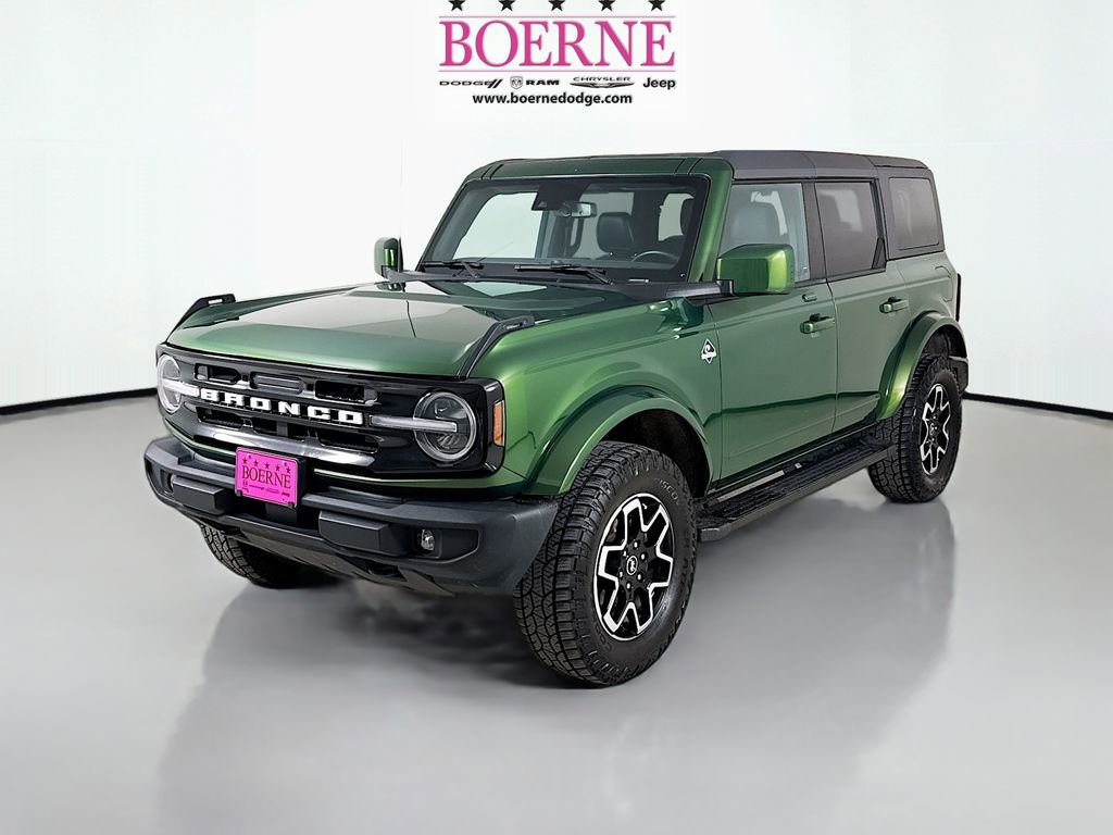 Used 2023 Ford Bronco Outer Banks image 3