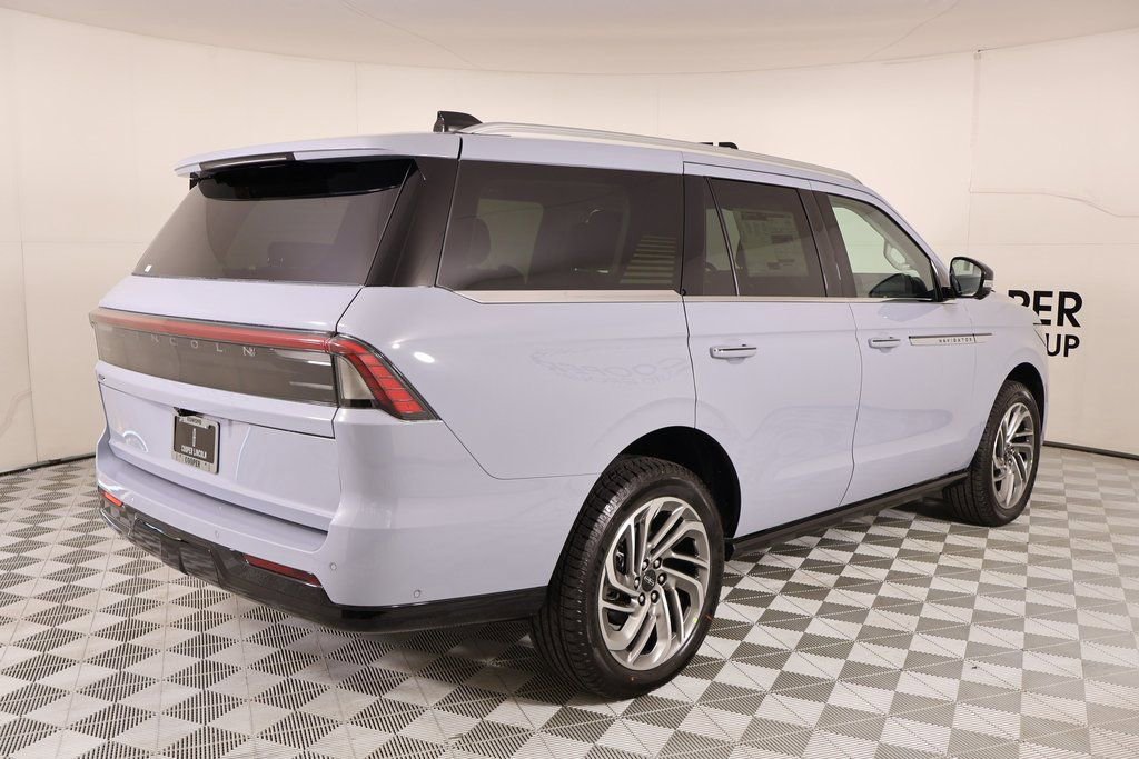 New 2025 Lincoln Navigator Reserve AWD/4WD image 22