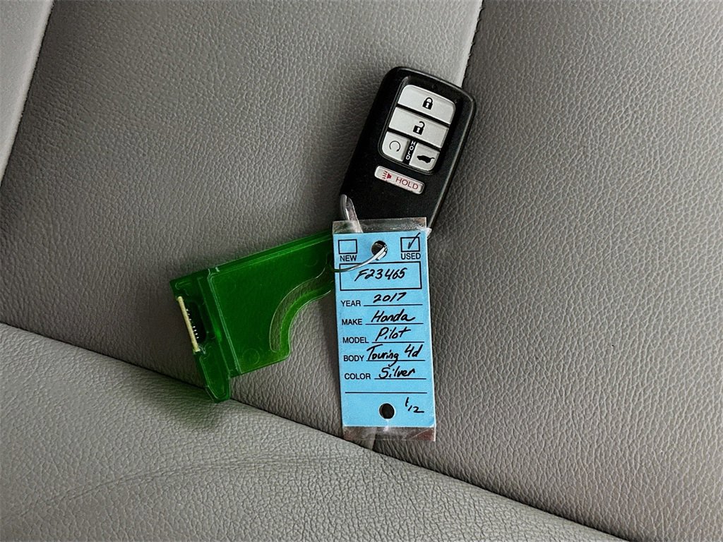 Used 2017 Honda Pilot Touring image 39