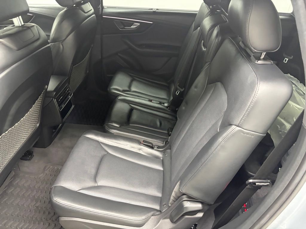 Used 2023 Audi Q7 3.0T Prestige w/ Prestige Package image 32