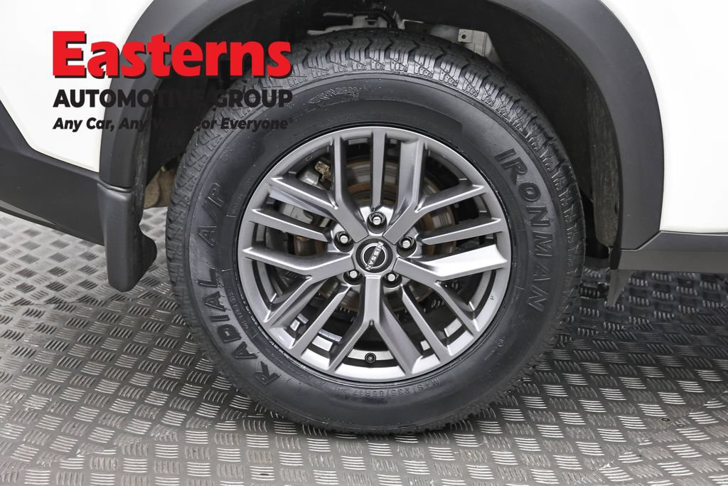 Used 2023 Nissan Rogue S AWD/4WD image 31
