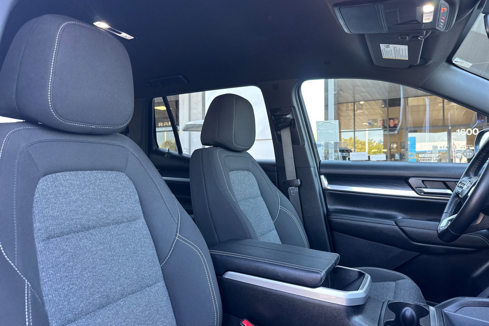 Used 2025 GMC Terrain Elevation image 18