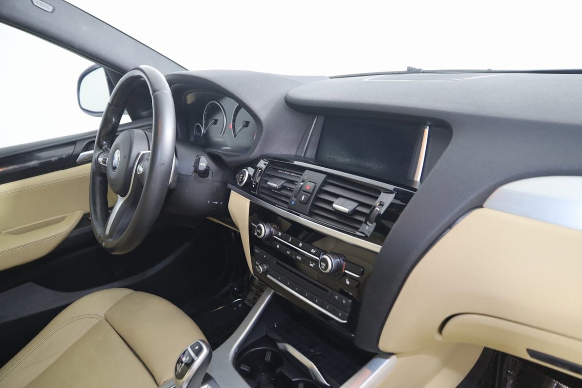 Used 2018 BMW X4 M40i image 41