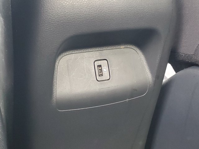 Certified 2025 Nissan Sentra SR FWD image 24
