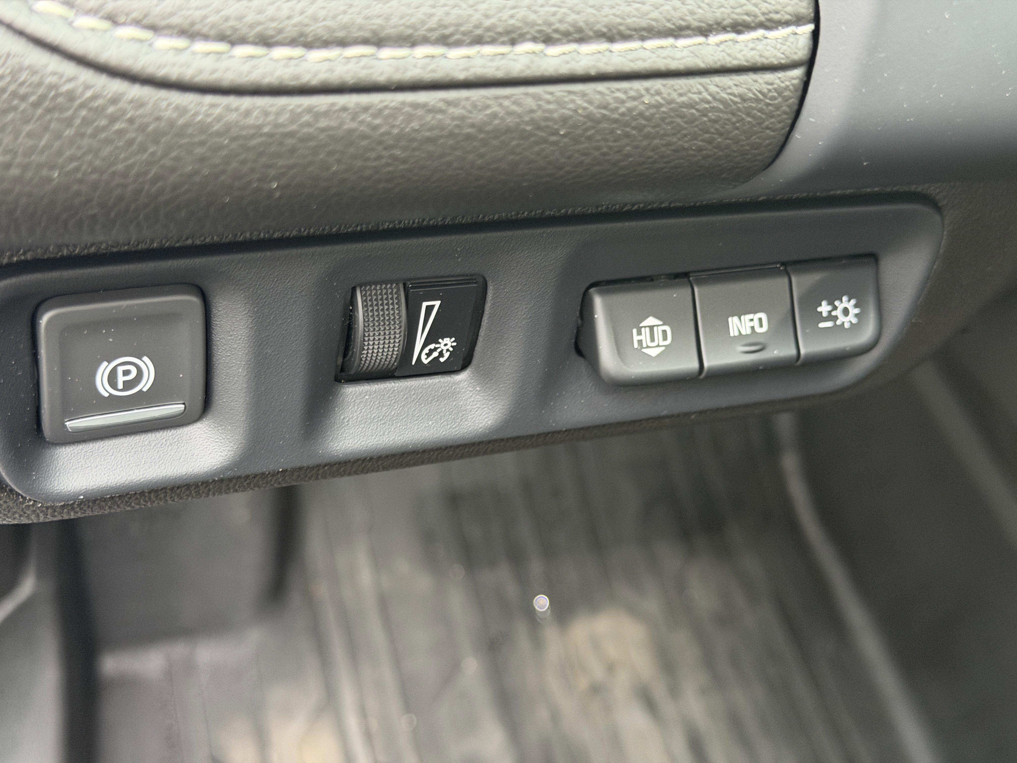 Used 2023 GMC Acadia SLT w/ Elevation Edition AWD/4WD image 21