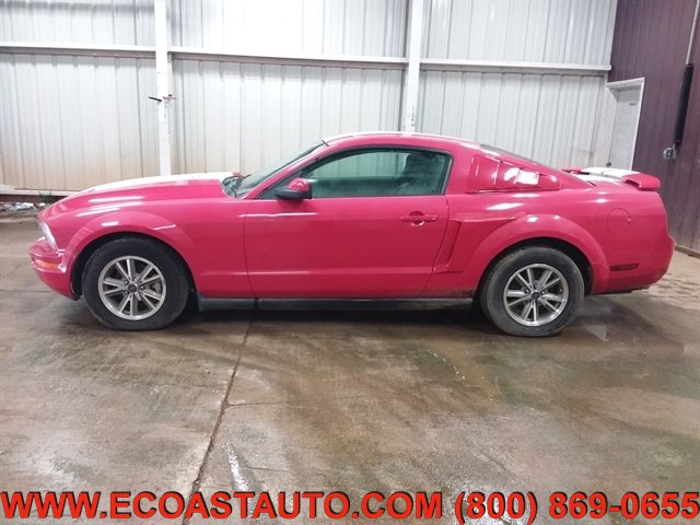 Used 2005 Ford Mustang Deluxe Coupe image 6