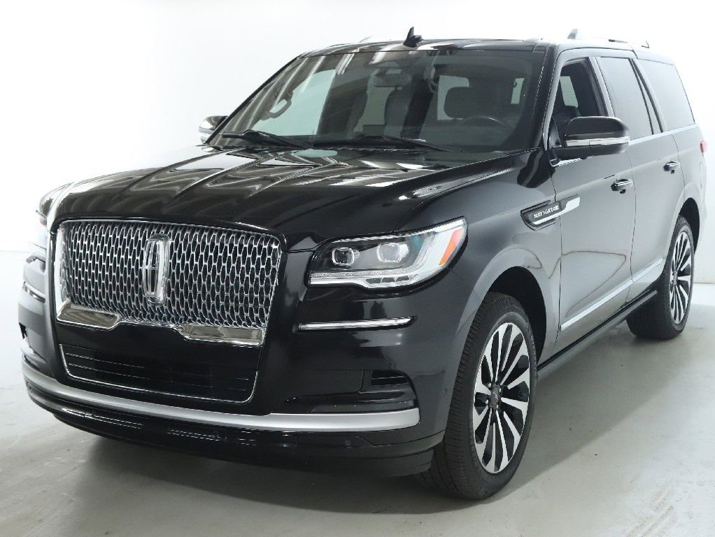 Used 2022 Lincoln Navigator Reserve image 4