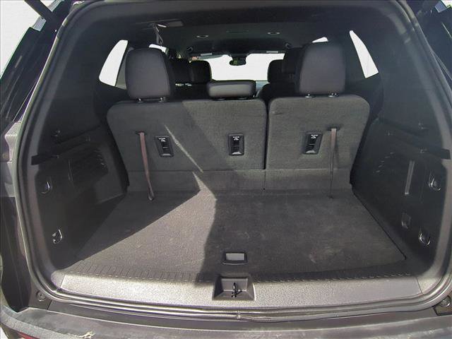 Used 2024 GMC Acadia Elevation image 6