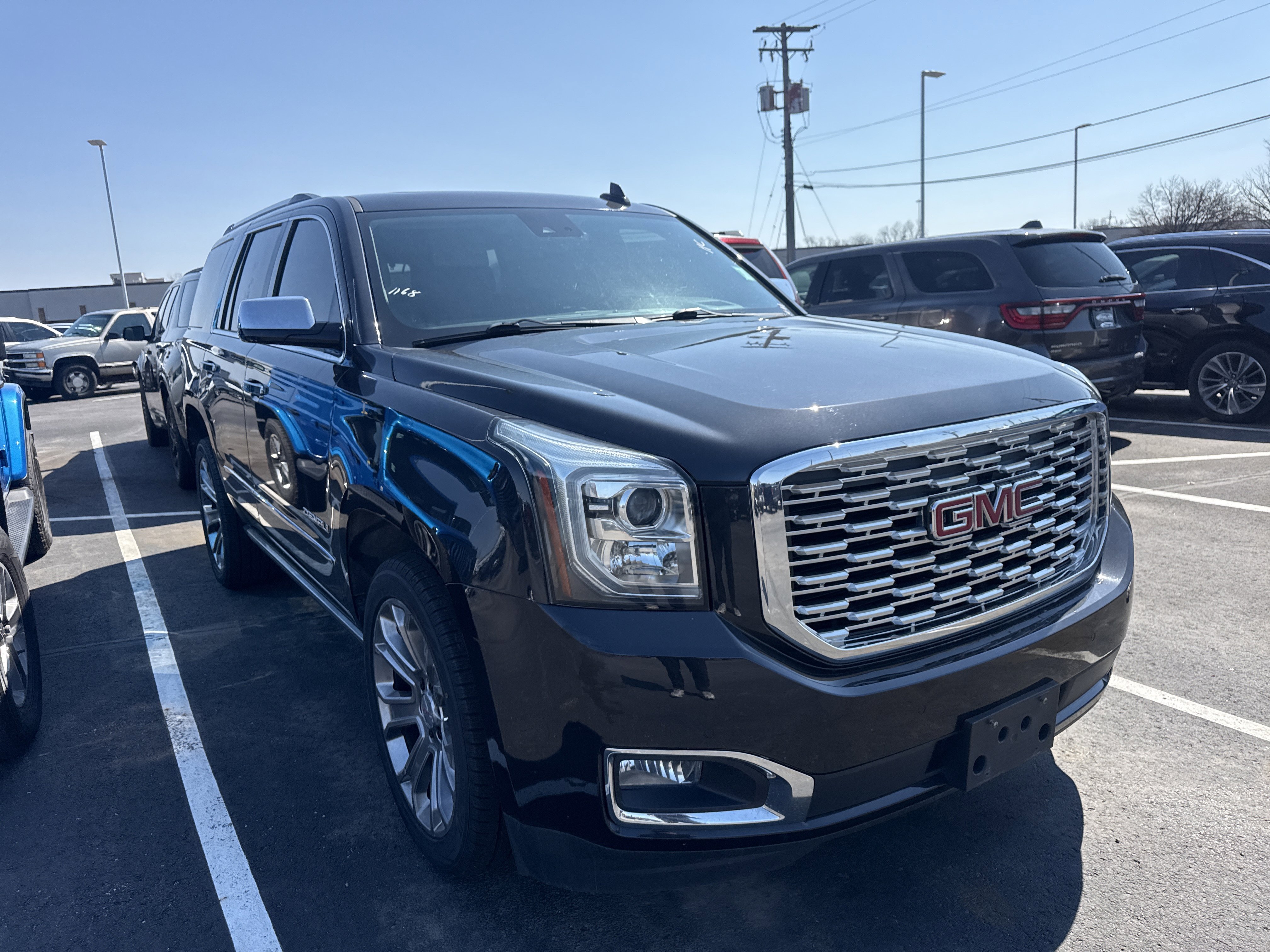 Used 2020 GMC Yukon Denali w/ Denali Ultimate Black Edition AWD/4WD image 4