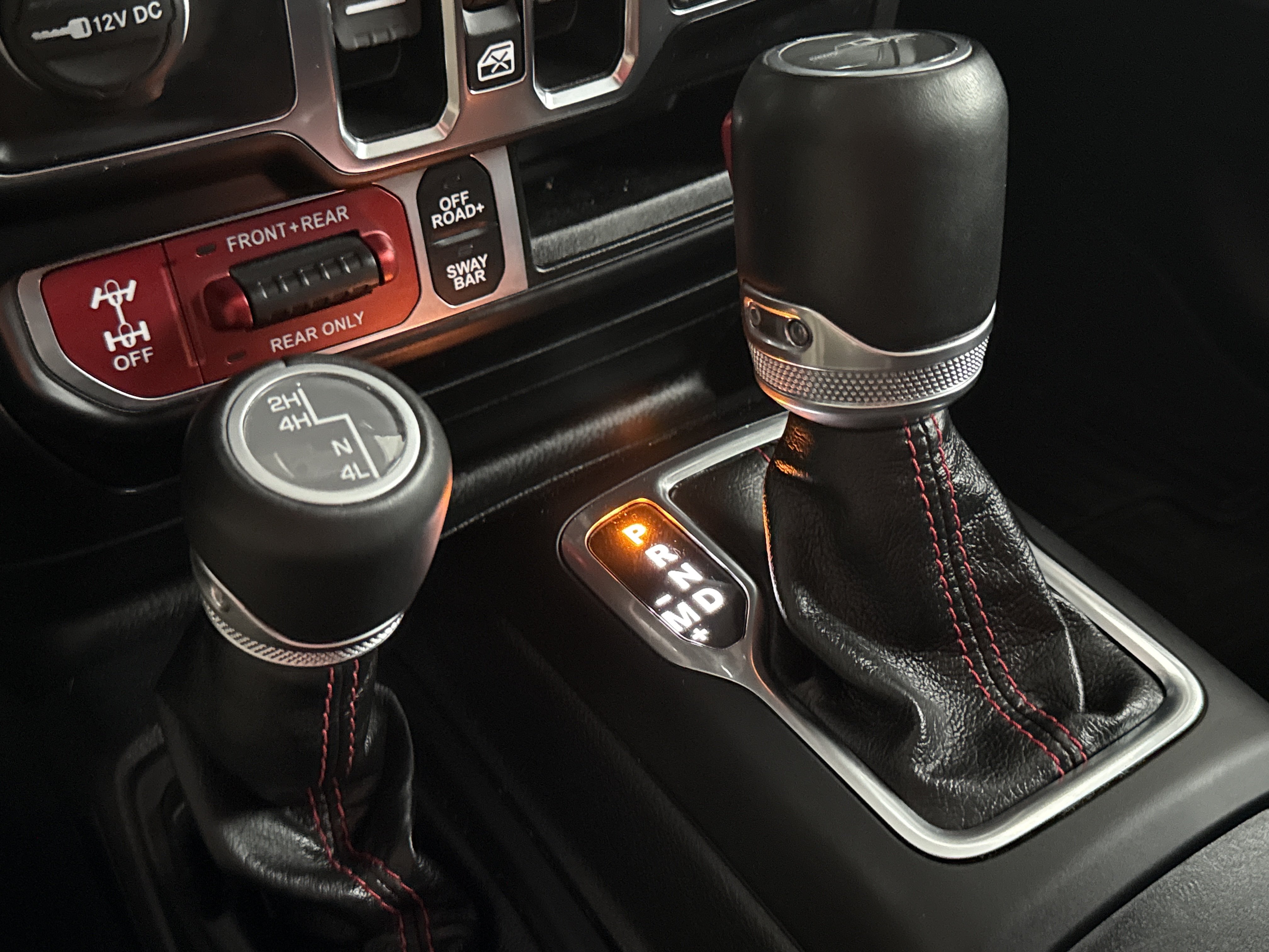 Used 2022 Jeep Gladiator Rubicon w/ LED Lighting Group AWD/4WD image 36