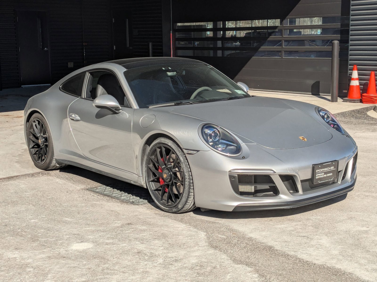Certified 2018 Porsche 911 Carrera GTS image 7