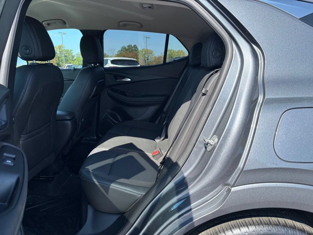 Used 2021 Buick Encore GX Preferred w/ Sport Touring Package FWD image 17