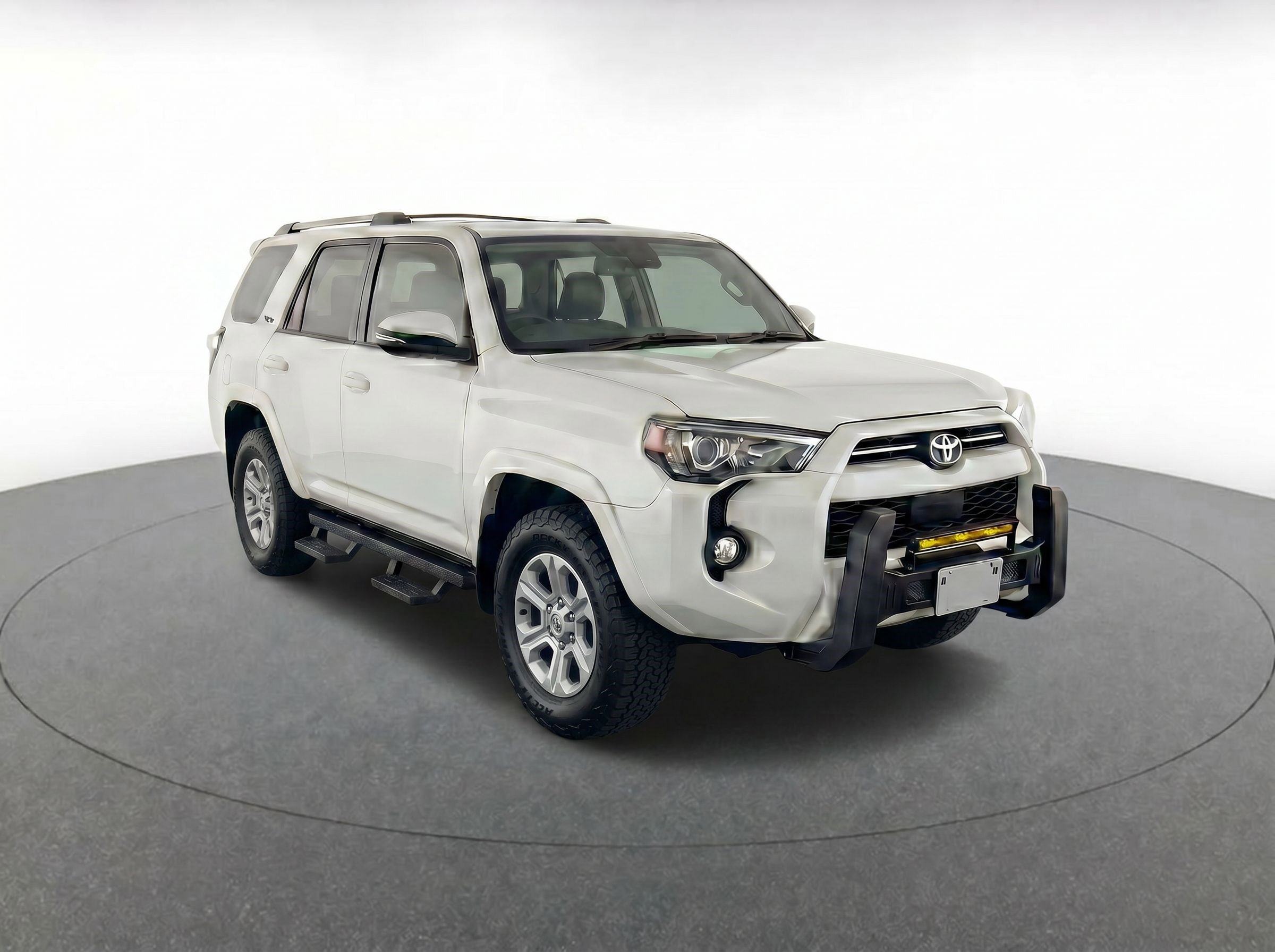 Used 2022 Toyota 4Runner SR5 AWD/4WD image 2