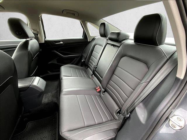 Used 2024 Volkswagen Jetta SE FWD image 28