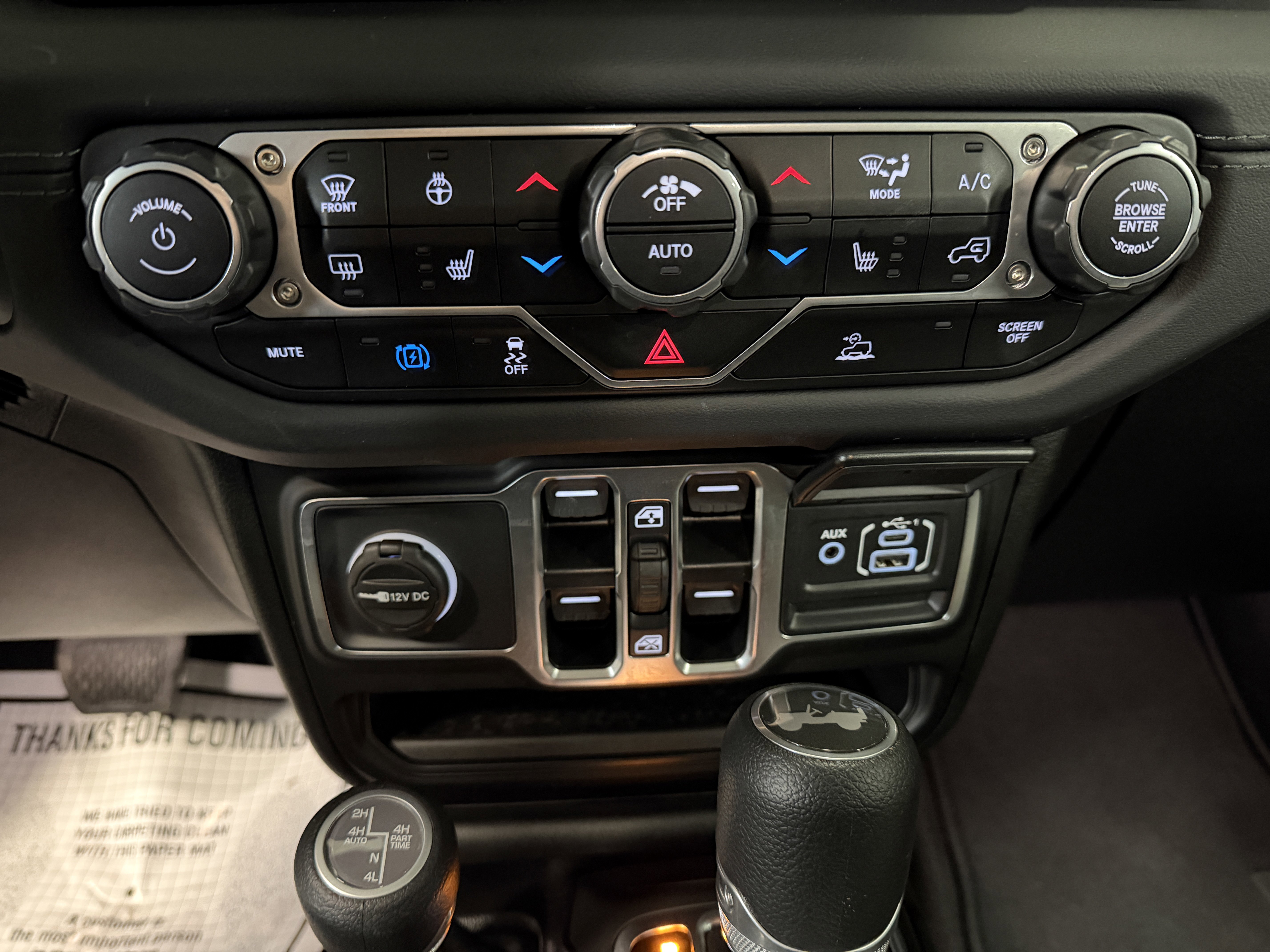 Used 2025 Jeep Wrangler Unlimited Sahara AWD/4WD image 14