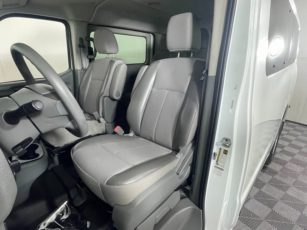Used 2019 Nissan NV 3500 S image 23