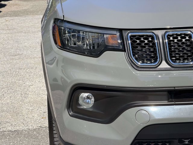 Certified 2023 Jeep Compass Latitude AWD/4WD image 9