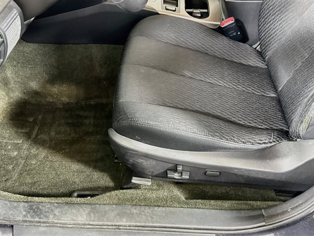 Used 2012 Subaru Outback 2.5i Premium w/ All-Weather Pkg AWD/4WD image 19
