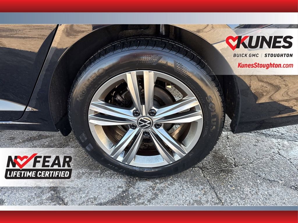 Used 2024 Volkswagen Jetta SE image 17