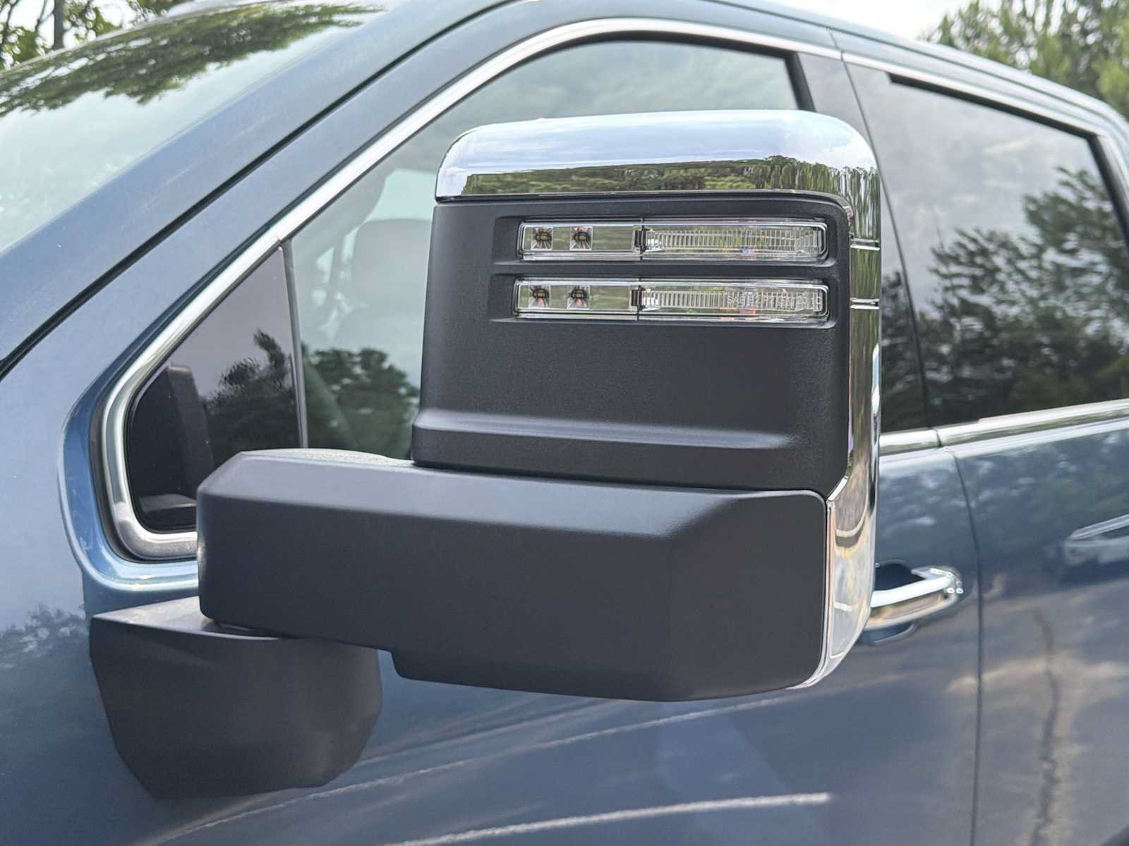 New 2026 GMC Sierra 2500 Denali w/ Denali Reserve Package AWD/4WD image 39